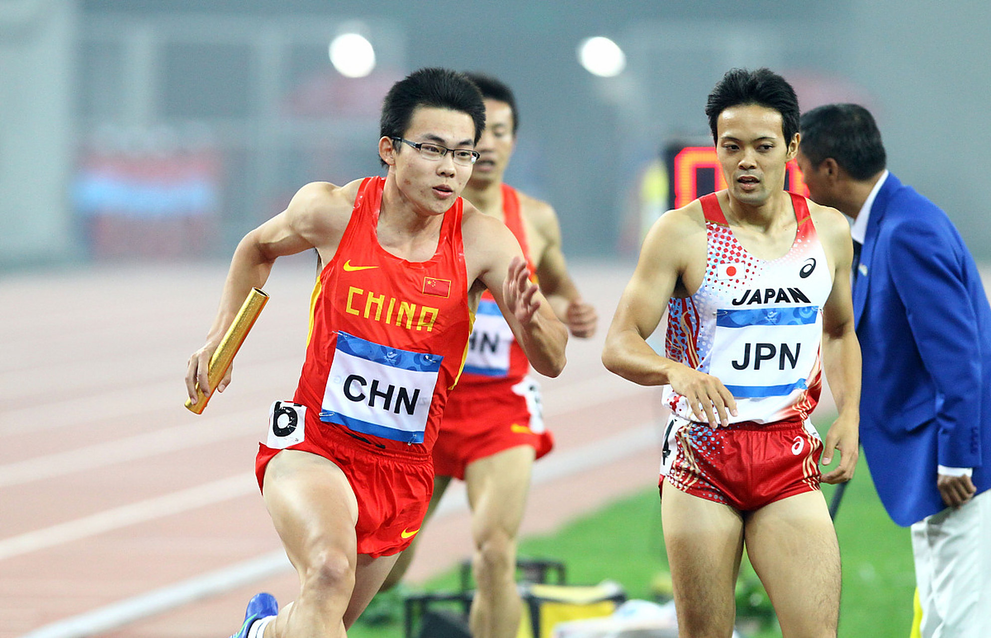 雷速足球直播-关于运动员们正处于一场激动人心的比赛之中的信息