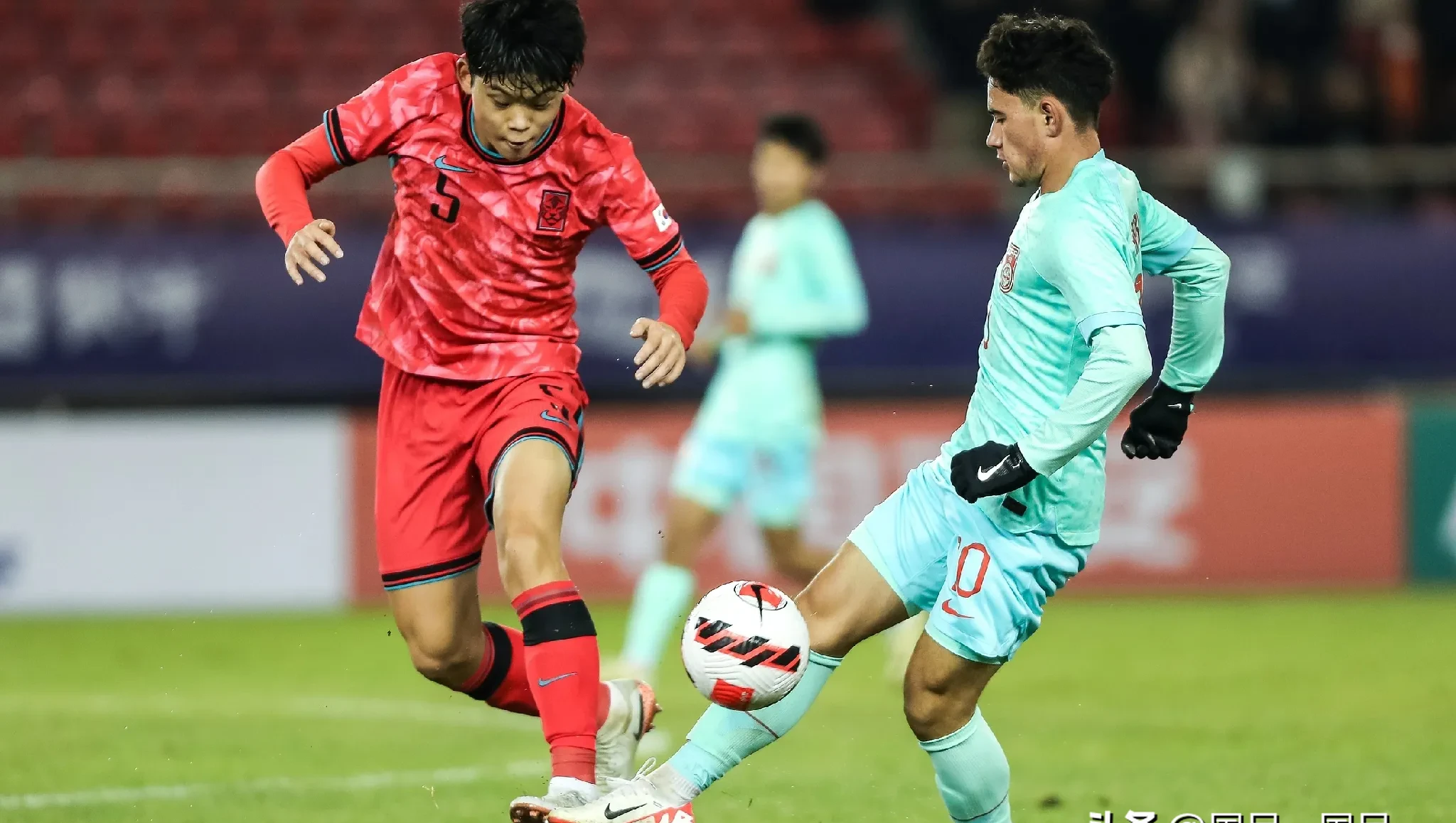 蓄势待发！球员备战下一场比赛的简单介绍