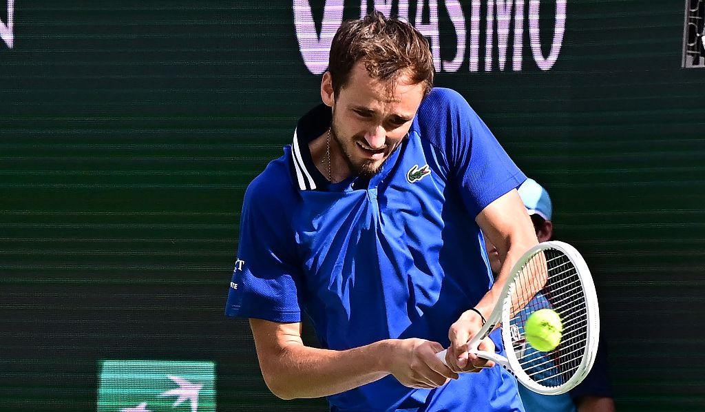 包含温网横扫法网，梅德韦杰夫状态火热的词条