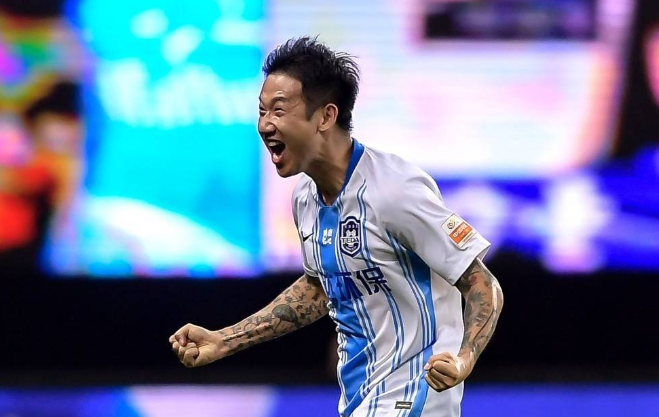 包含防守坚固不漏，球队小胜对手锁定三分的词条