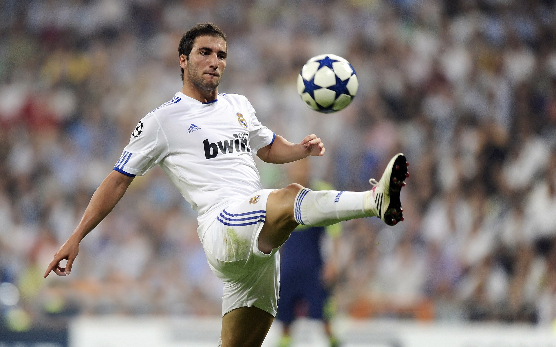 弗拉霍维奇生涯之夜，南非与土耳其的足球史诗，见证唯一性的诞生