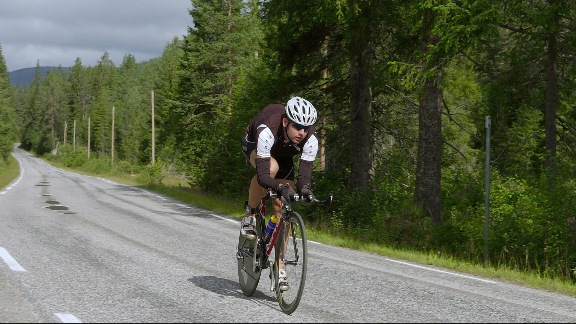 雷速足球直播平台-北欧风暴席卷羽坛，石宇奇领衔丹麦队力克德国，诠释团队唯一性